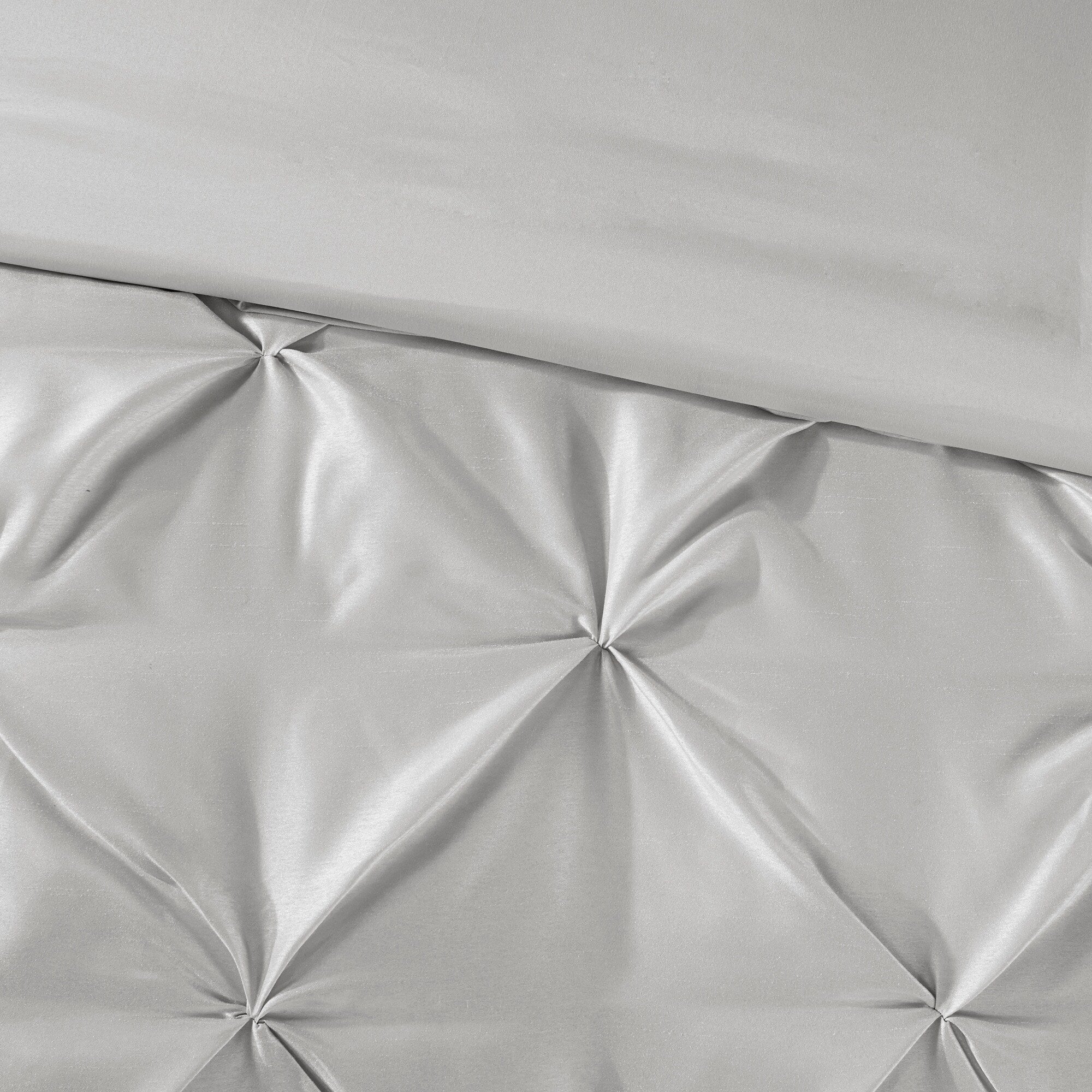 Madison Park Essentials Loretta 24-Piece Room in a Bag with Window Panels and Sheet Set