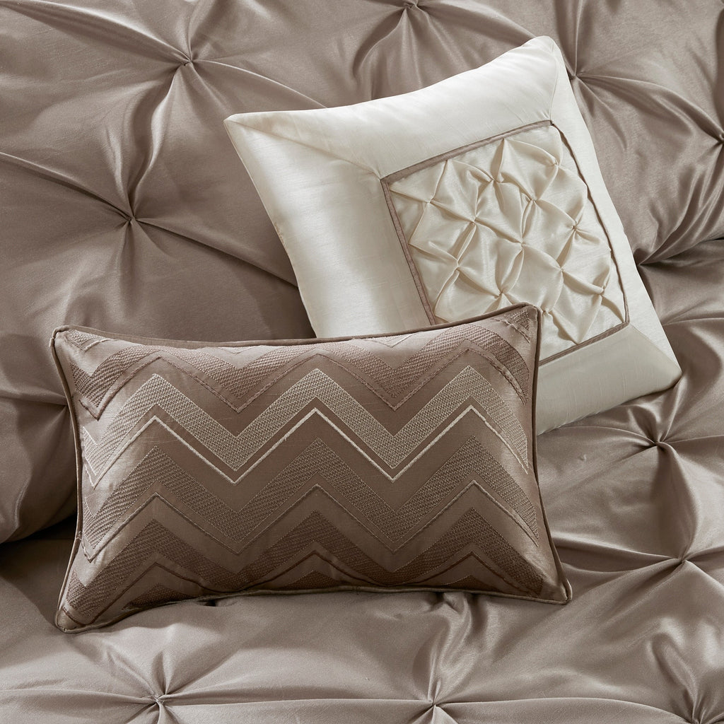 Madison Park Essentials Loretta 24-Piece Room in a Bag with Window Panels and Sheet Set