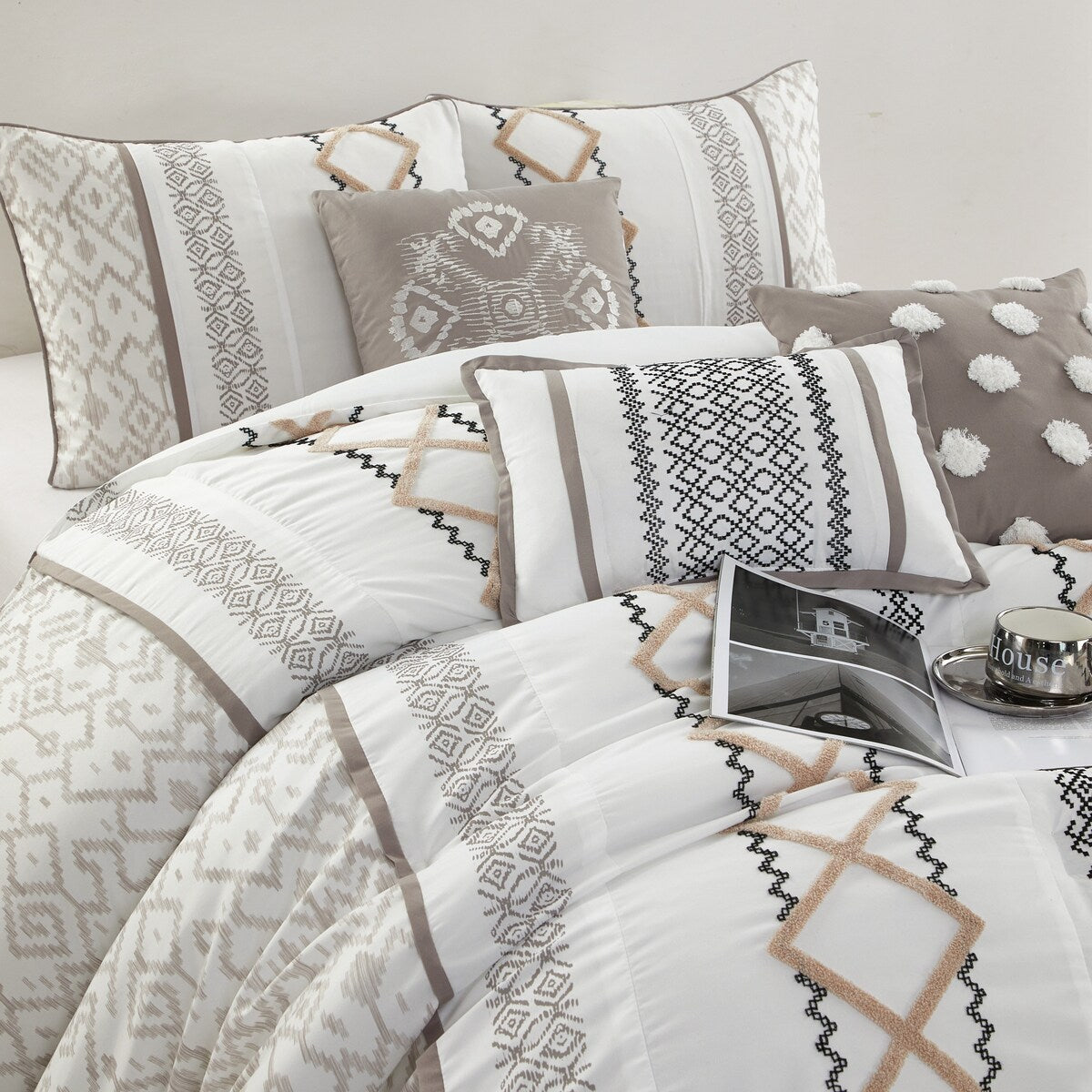 Nanshing Trina 15 Piece Boho Embroidered Comforter Set
