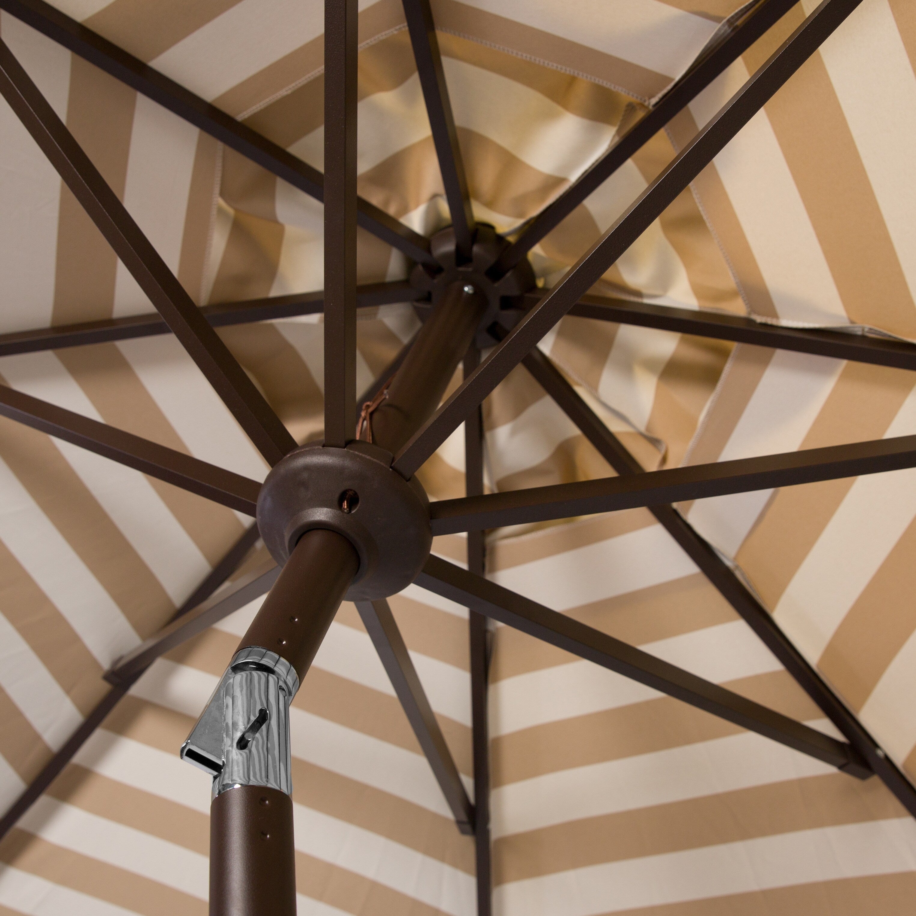 SAFAVIEH Hadire Inside Out Striped 9 Ft Crank Outdoor Umbrella