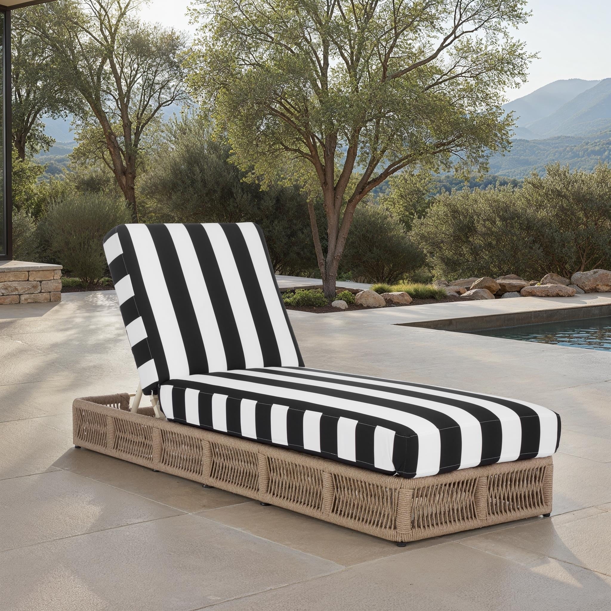 SAFAVIEH Outdoor Tinna Sun Lounger - 75W x 25D x 13H